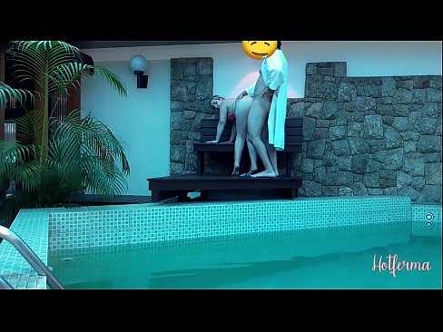 ❤️ Boss invitéiert Déngschtmeedchen an de Pool, mee konnt net engem waarm widderstoen ❤ Porno fb bei eis ❌❤