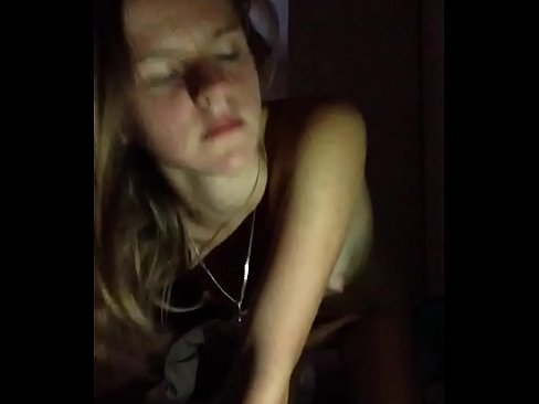 ❤️ E Meedchen masturbéiert a kummt ❤ Porno fb bei eis ❌❤